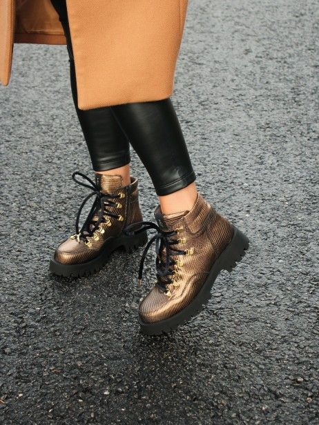 Bota  con Cordones para Mujer Nicole06
